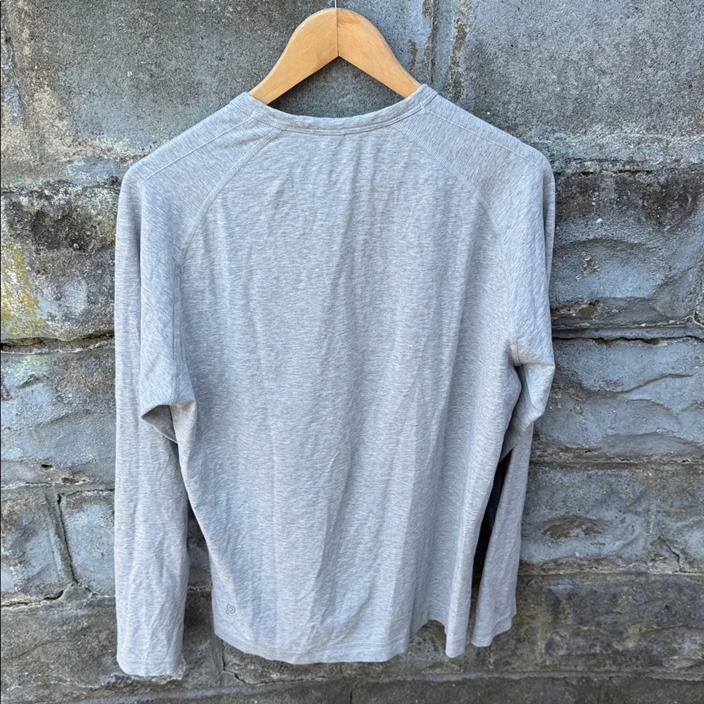 Public Rec Go To Henley Shirt Stretch Performance Gray Mens Medium - Picture 3 of 3